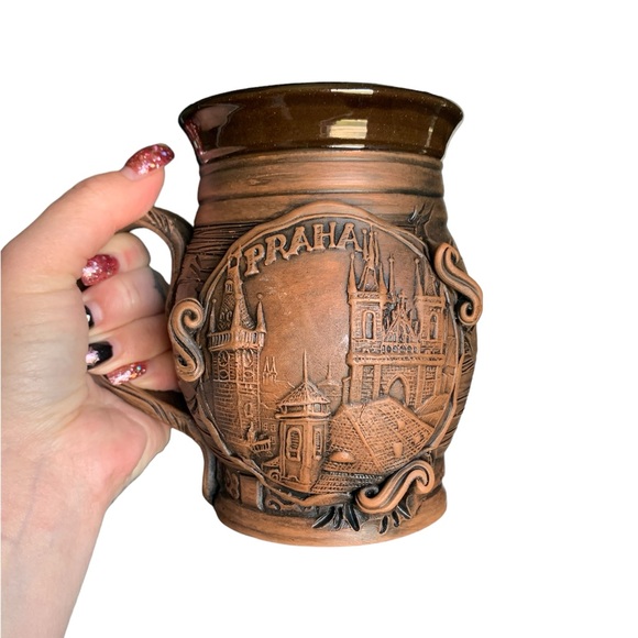 Large Prague souvenir mug with great details - Picture 1 of 5